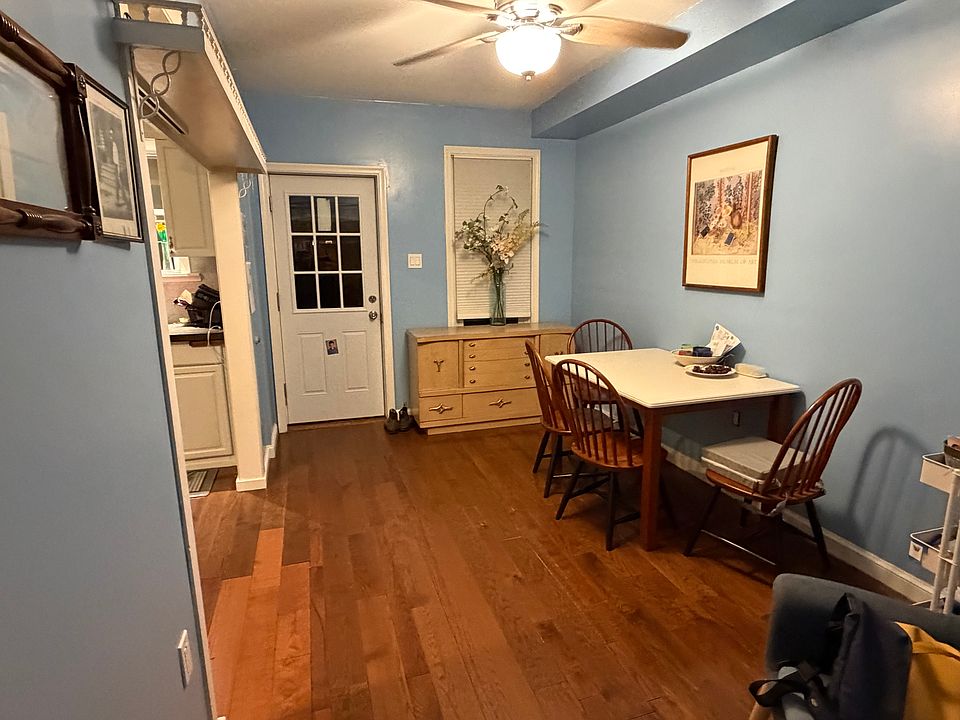 2nd image of 232 Jackson St