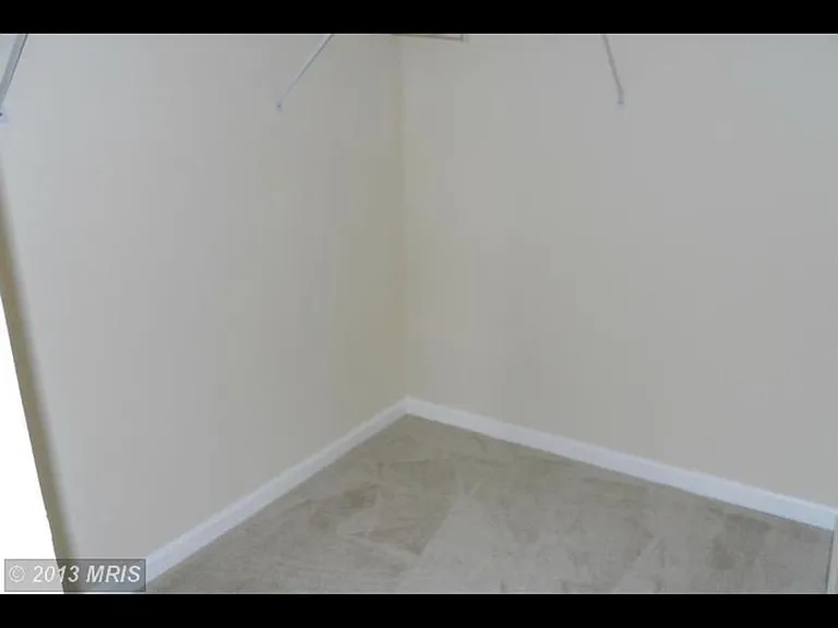 121 Whitestone Way — Photo 8