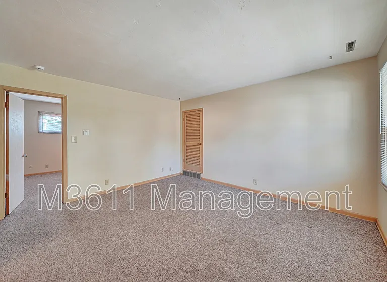 5050 Cleveland Ave #3 — Photo 5