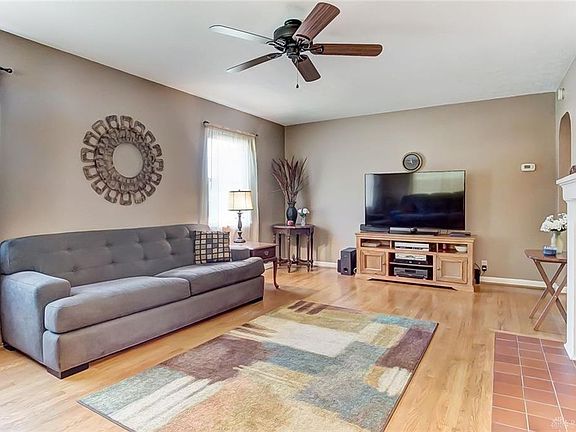 4th image of 1930 N Belleview Dr