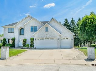 775 Tuttle Ct, Roselle, IL 60172