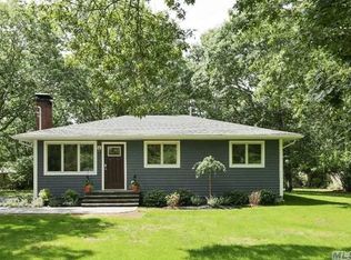 11 Bay View Dr W, Hampton Bays, NY 11946