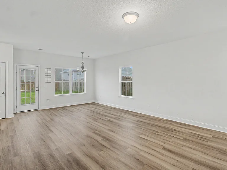 1246 Grayson Ave — Photo 3