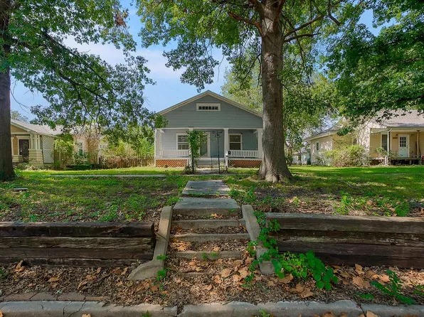 724 N Oak St, Ottawa, KS 66067
