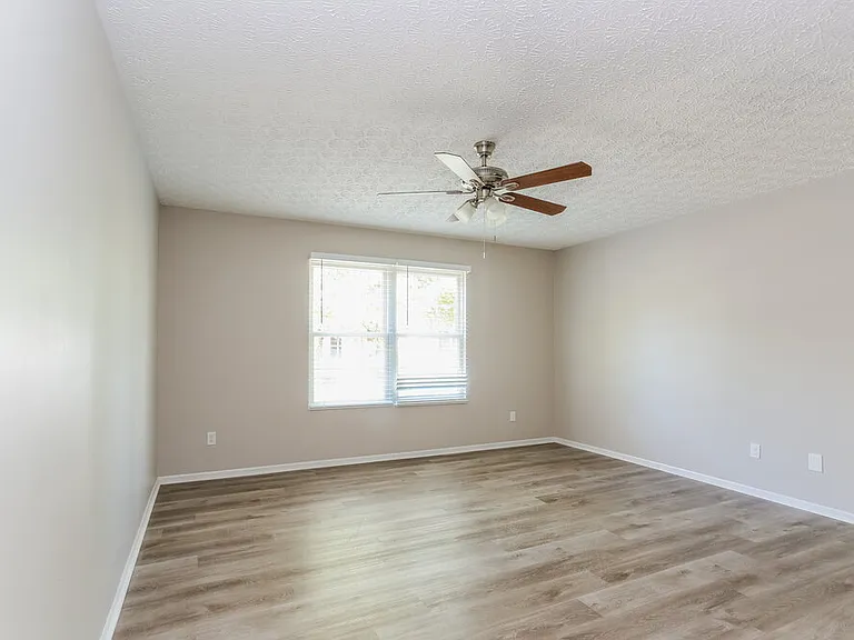 6303 Artesia Dr — Photo 10