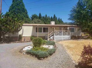 409 Valley Dr, Yreka, CA 96097