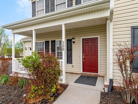 3rd image of 300 Meadow Dr