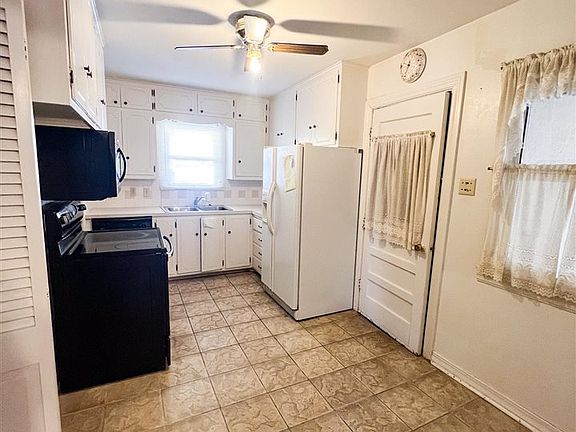5th image of 1619 NW 22nd St