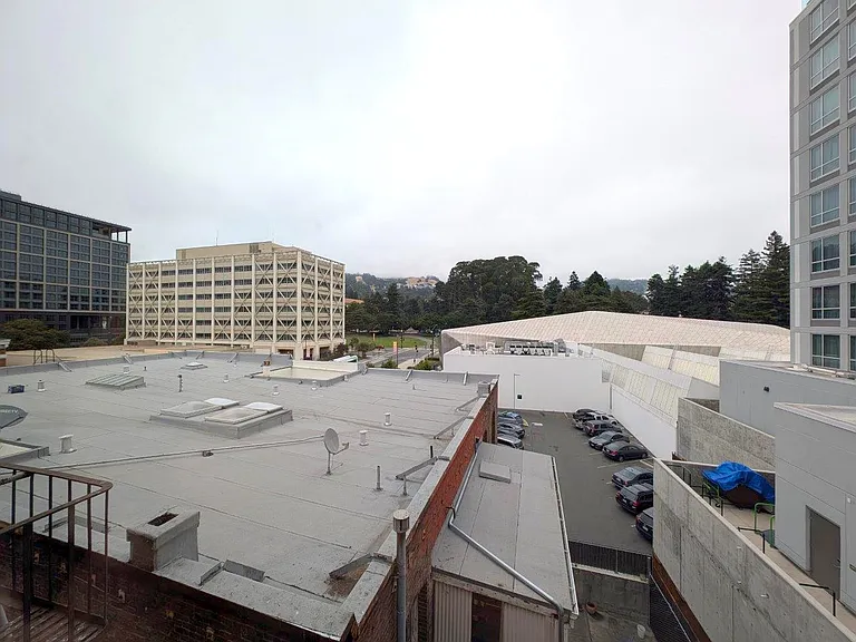 2109 Kala Bagai Way — Photo 19