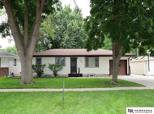 1239 Sunrise Dr, Seward, NE 68434