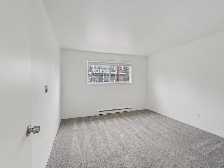 Heather Ridge Apartments — Photo 23