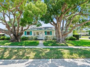 971 San Salvador Dr, Dunedin, FL 34698