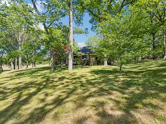 4th image of 660 Allisona Rd