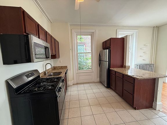 3rd image of 2808 W Girard Ave #B