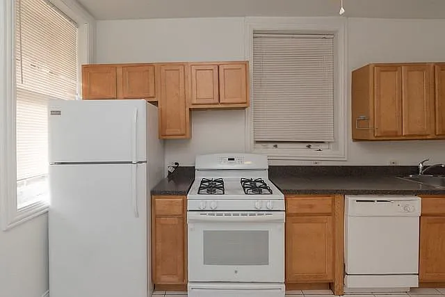 1243 Judson — Photo 24