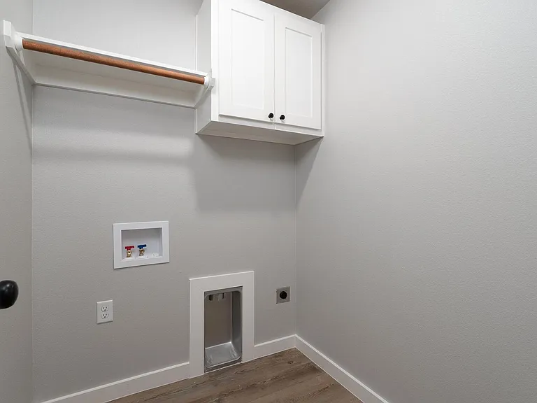 199 Tombstone Rd — Photo 16