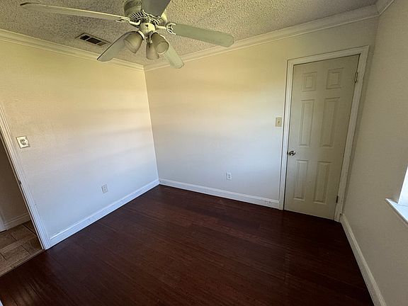 4th image of 5177 Dueling Oaks Ave