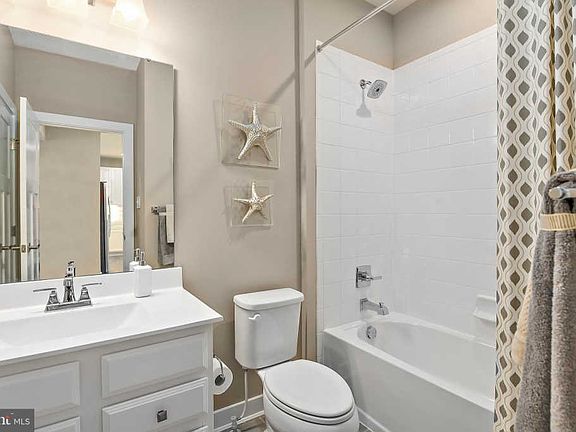 4th image of 31208 Barefoot Cir