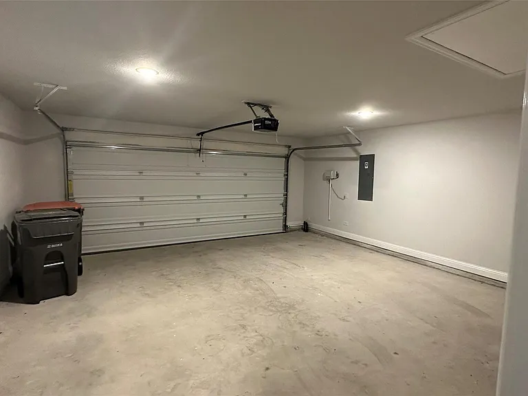 1608 Elizabeth St — Photo 17
