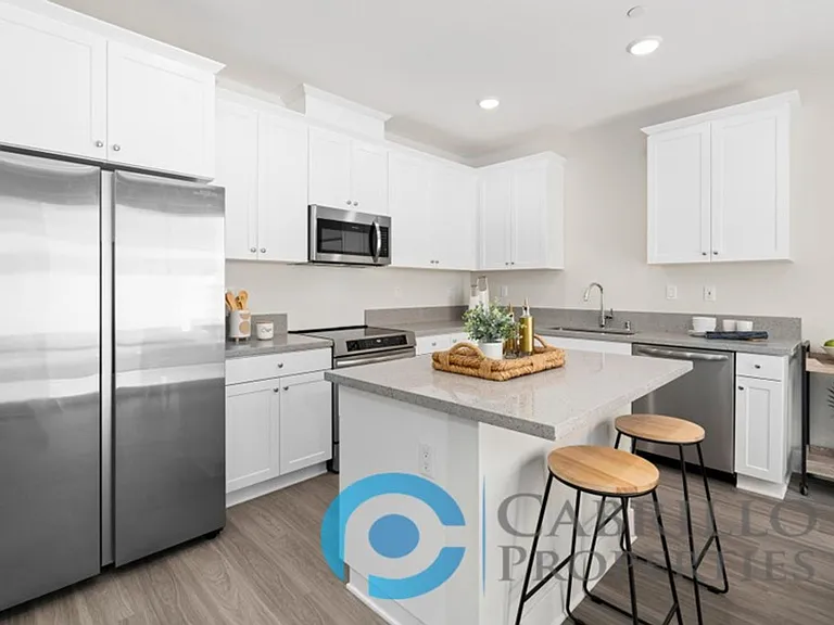 1675 Neptune Ave — Photo 26