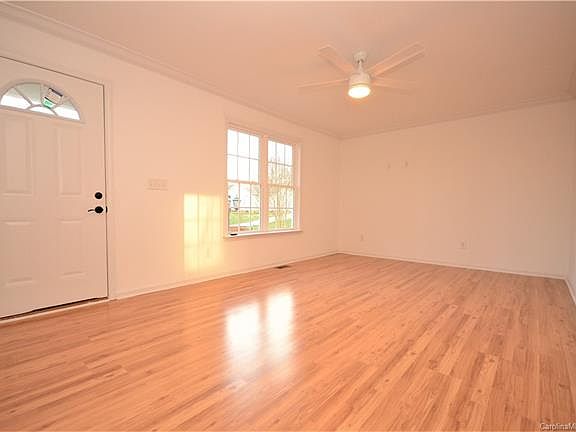 2nd image of 109 Allen Dale Ln