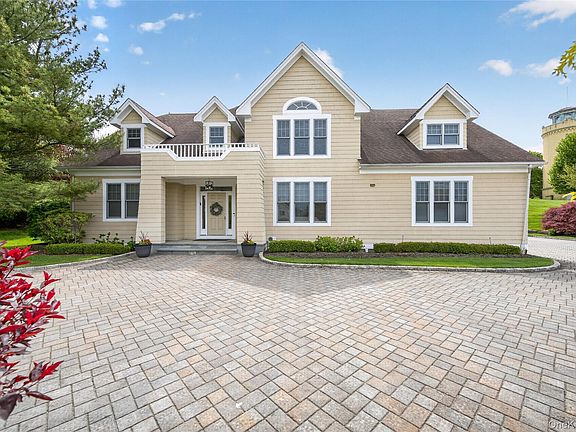 2nd image of 62 Pembroke Drive