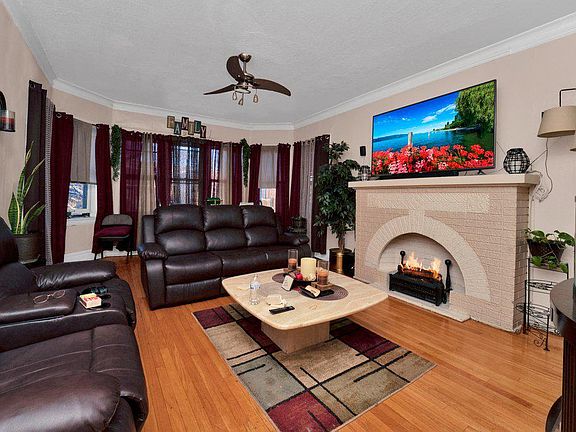 3rd image of 1114 N Lawler Ave