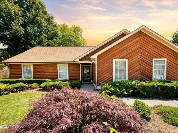 863 Smoke Creek Rd, Knoxville, TN 37934