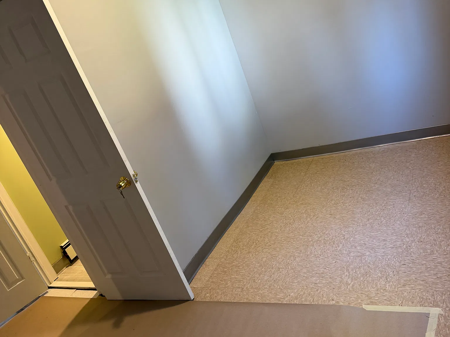 3 bed, 1350 sqft, $3,000 — Photo 3