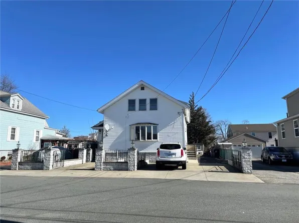 100 Hicks St, East Providence, RI 02914