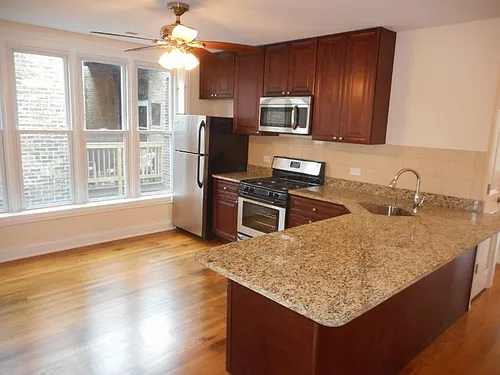 1340 W Howard St Photo 1