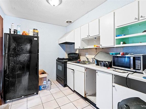 5th image of 1447 Fargo St S