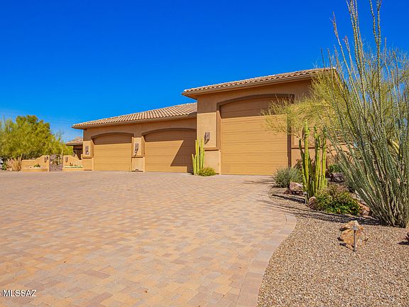3rd image of 6930 N Maria Pl
