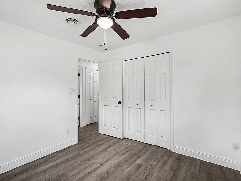 5240 Sutton Ave — Photo 21