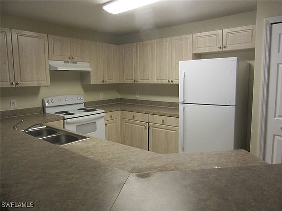 4th image of 2117/2119 Fairway Dr