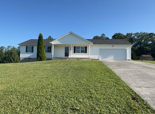 165 Pinewood Dr, Rock Spring, GA 30739