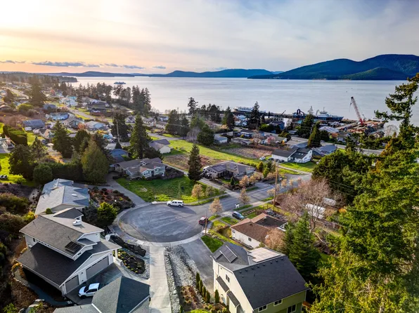 1401 Dakota Ave, Anacortes, WA 98221