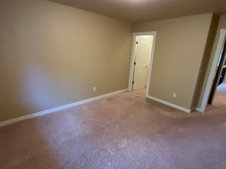 6839 NE 124th Ave — Photo 17