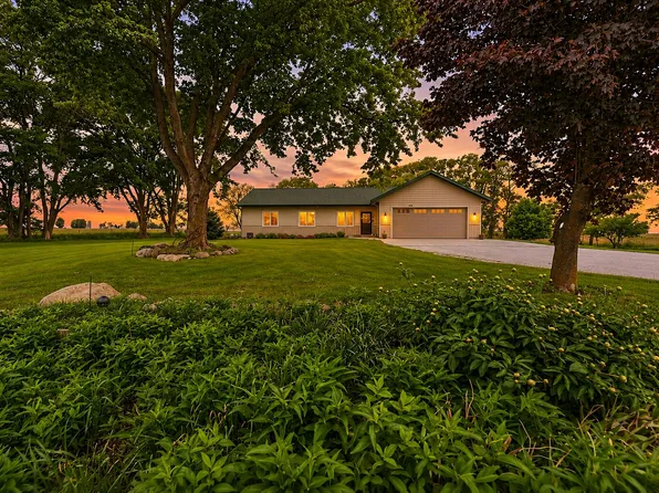 25723 650th Ave, Nevada, IA 50201