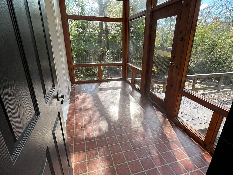4156 Maryland Ave — Photo 11