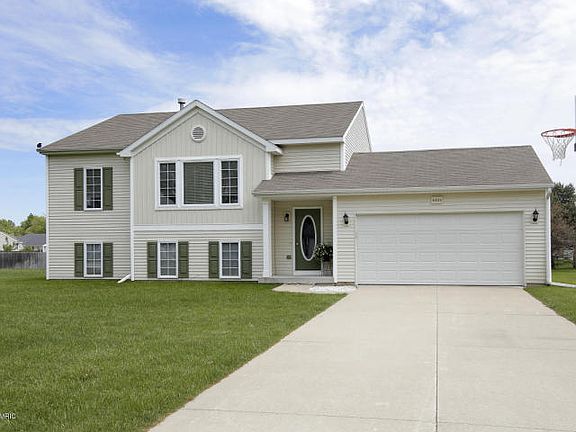 2nd image of 6929 Cypress Bay Dr