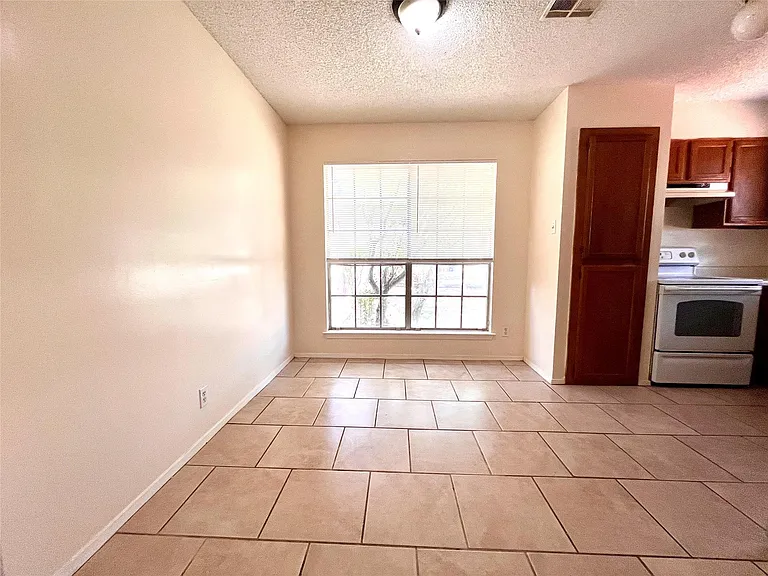 2802 Aftonshire Way #B — Photo 5