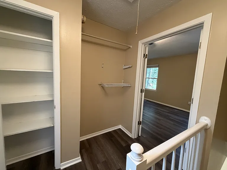 208 Wedgewood Way — Photo 25