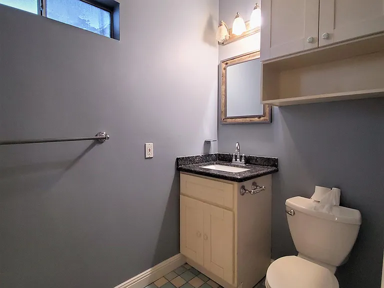 608 N Serrano Ave — Photo 15