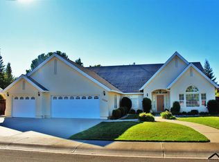 2366 Crescent Moon Ct, Redding, CA 96001
