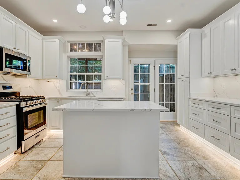 4264 Wheeled Caisson Sq — Photo 1