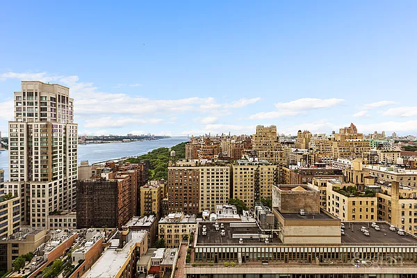 205 West End Avenue #29F in Lincoln Square, Manhattan