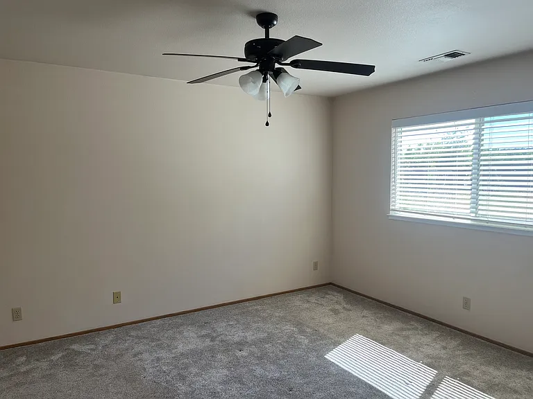 8664 Deschutes Rd — Photo 8