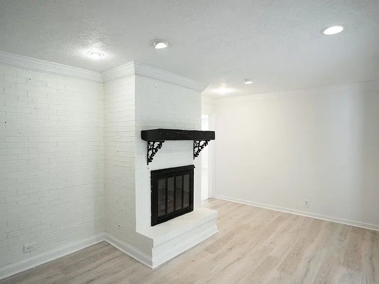 3120 Edinburgh Dr — Photo 23