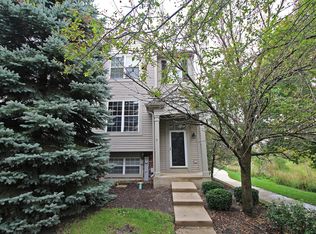 1059 Ellsworth Dr, Grayslake, IL 60030